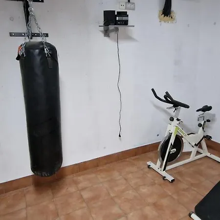 La Casina Del Rio - Familiar - Piscina - Gimnasio Lägenhet *
